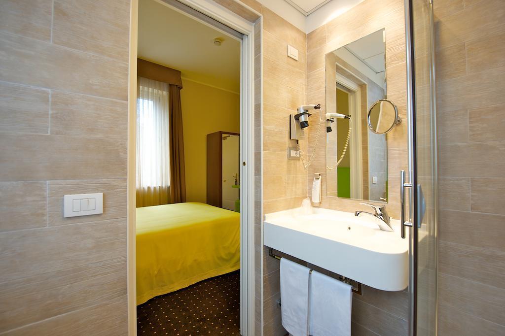 Ibis Styles Parma Toscanini Exterior foto