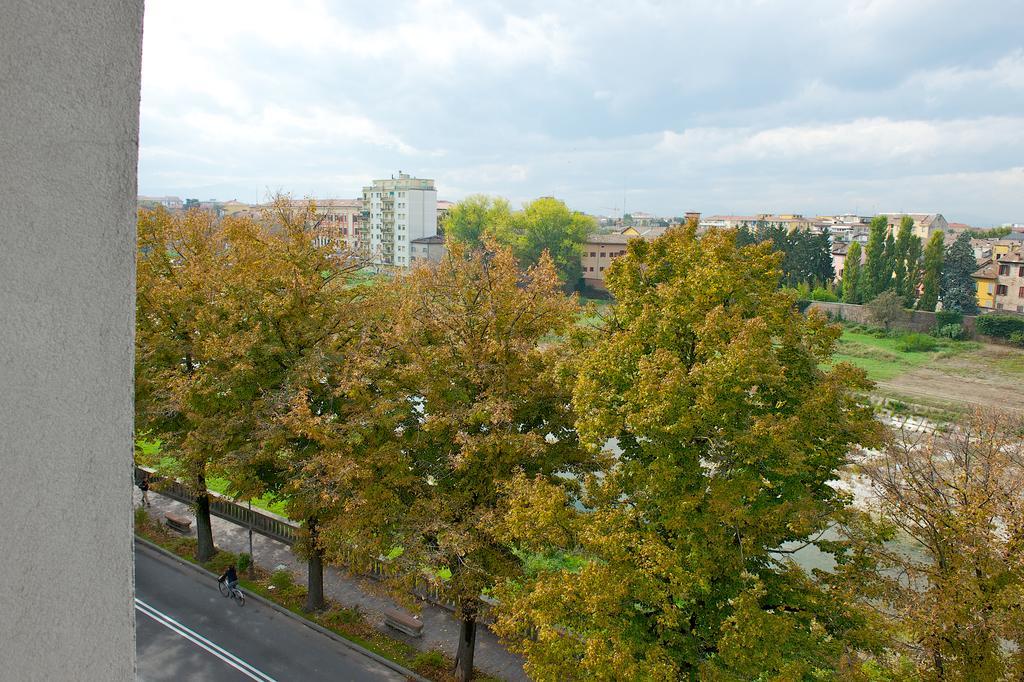 Ibis Styles Parma Toscanini Exterior foto