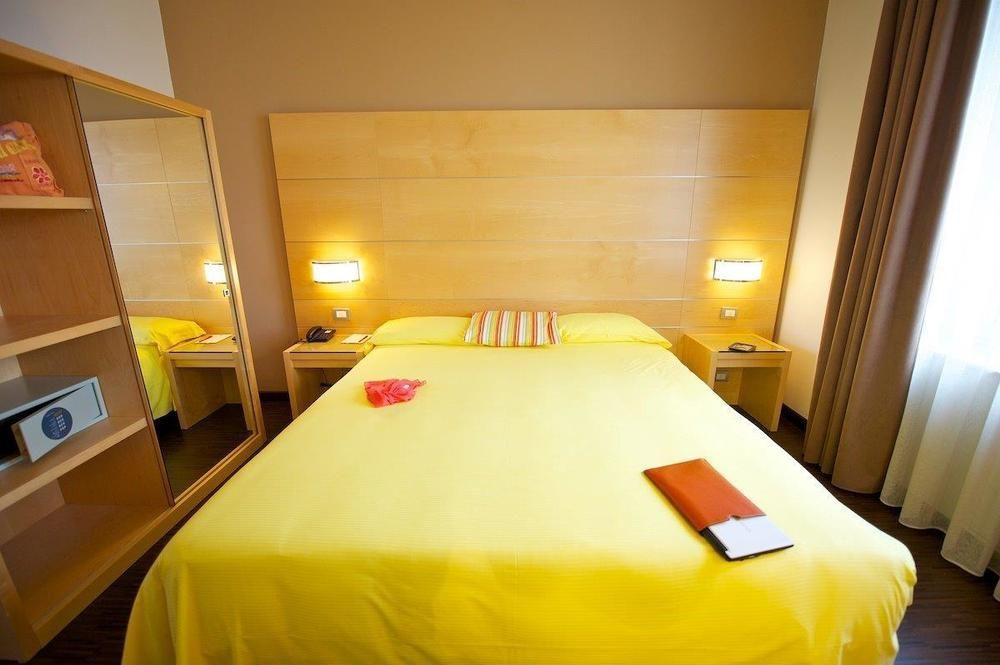 Ibis Styles Parma Toscanini Exterior foto