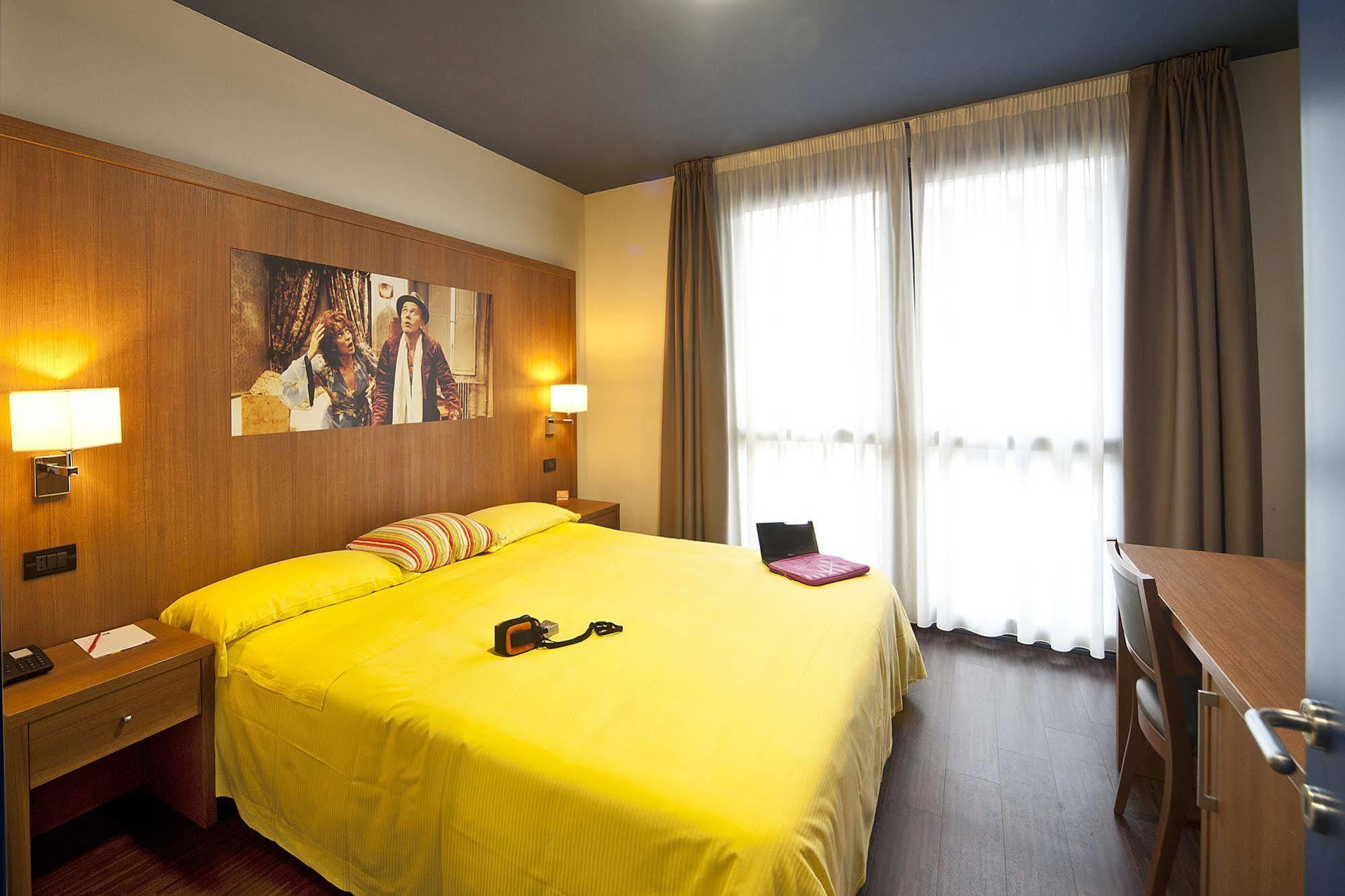 Ibis Styles Parma Toscanini Exterior foto